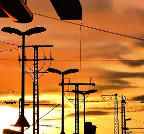 Transmissão e distribuição de energia elétrica